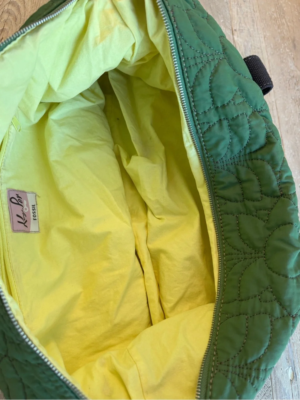 Fossil Quilted Green Messenger Bag with Tan Base Vintage EUC